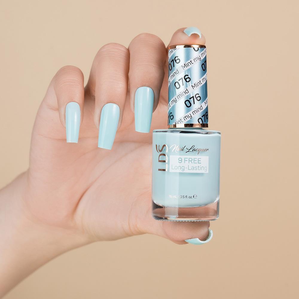 Essie Mint Candy Apple nail polish review | Through The Looking Glass